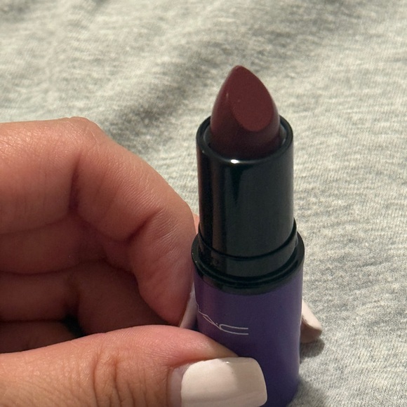 MAC X Selena Lipstick - New In Box ~ LIMITED EDITION - Picture 6 of 6